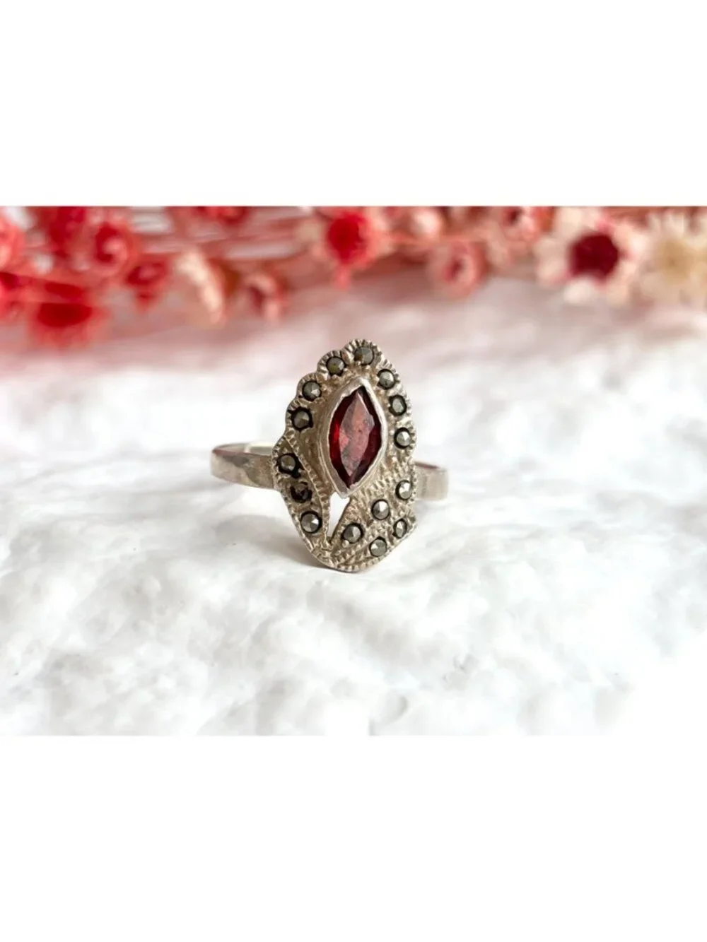 Art Deco Floral Garnet & Marcasite Sterling Silver 925 Vintage Ring - sz 7.5